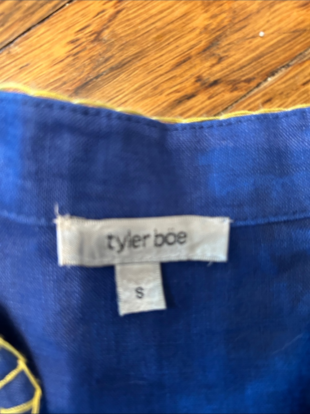 Tyler Boe 💯%Linen Blue Dress w/Yellow Pineapples embroidered everywhere.szSMALL - Picture 2 of 14